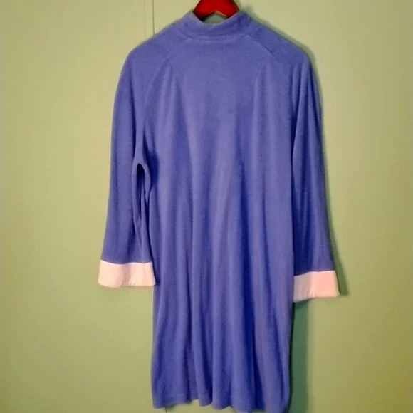 Front Zip Robe - Picture 2 of 4